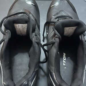 Men’s size 7 Black Easton Cleats SZ Pro